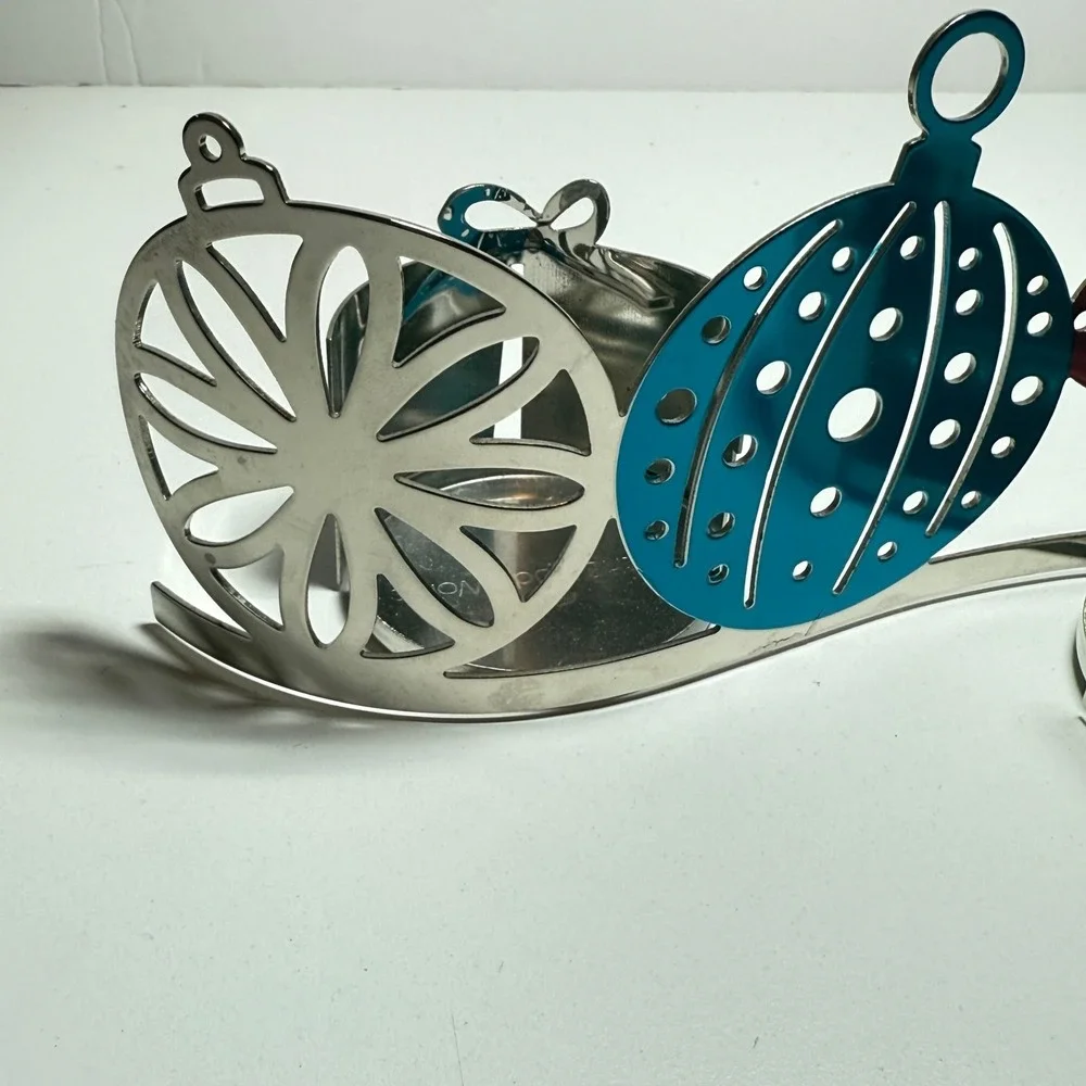 Bath & Body Works Christmas Ornament Design Tealight Candle Holder Multicolor‎